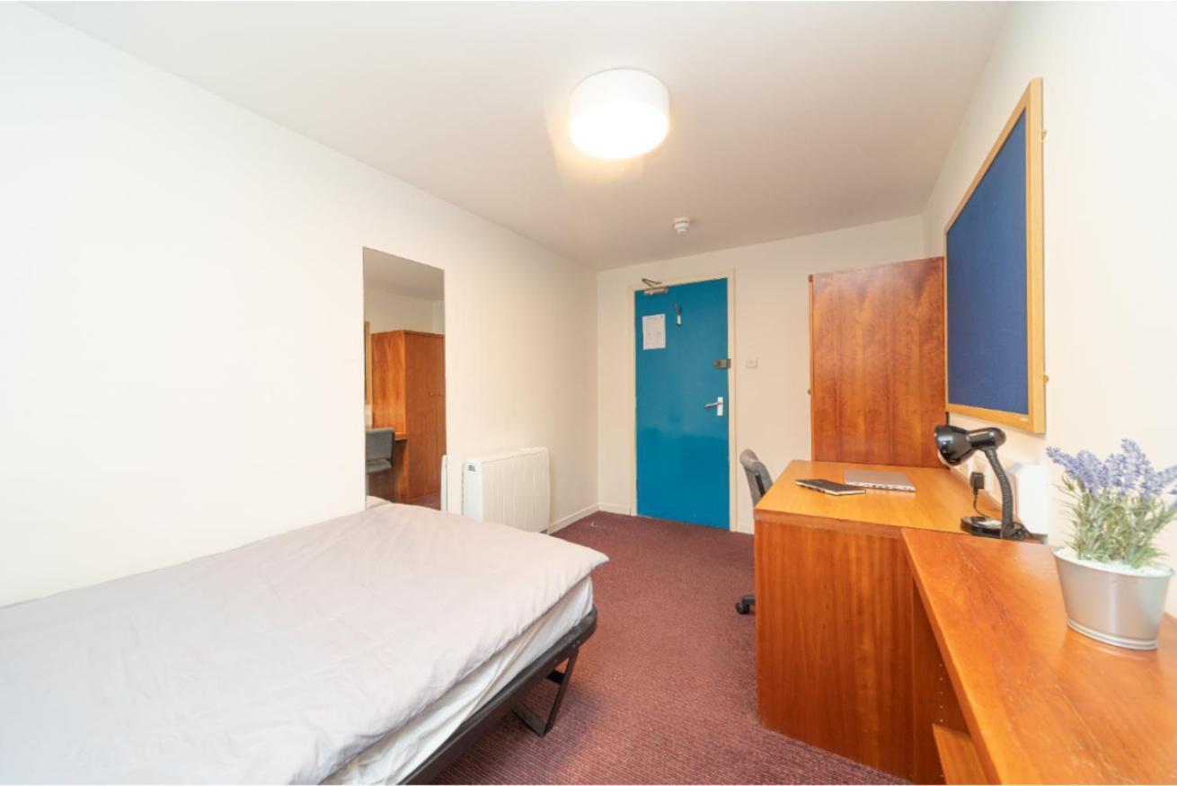 Apartament Joivy Affordable 3,4,5 And 12 Bed Private Flats Next To Royal Mile (Adults Only) Edynburg Zewnętrze zdjęcie